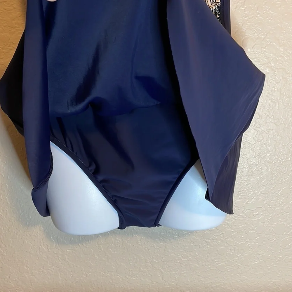 A & H Sportswear Co. Women’s One Piece Ruched Front Swimsuit Swim Dress Size 12